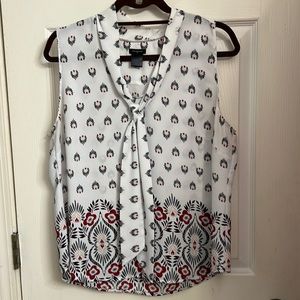 Ann Taylor large sleeveless blouse